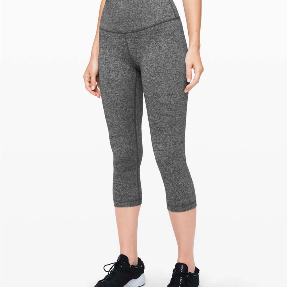 lululemon grey crop leggings w mesh